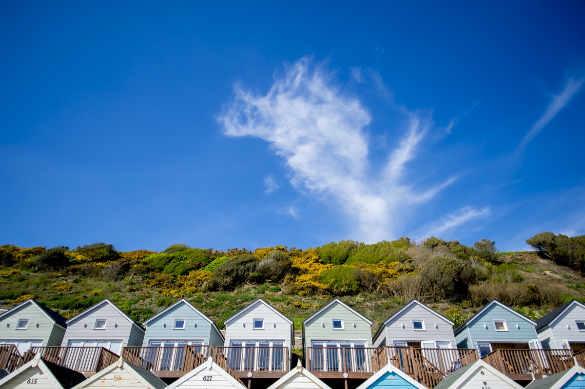 Bournemouth-Beach-Lodges-blue-sky.jpg