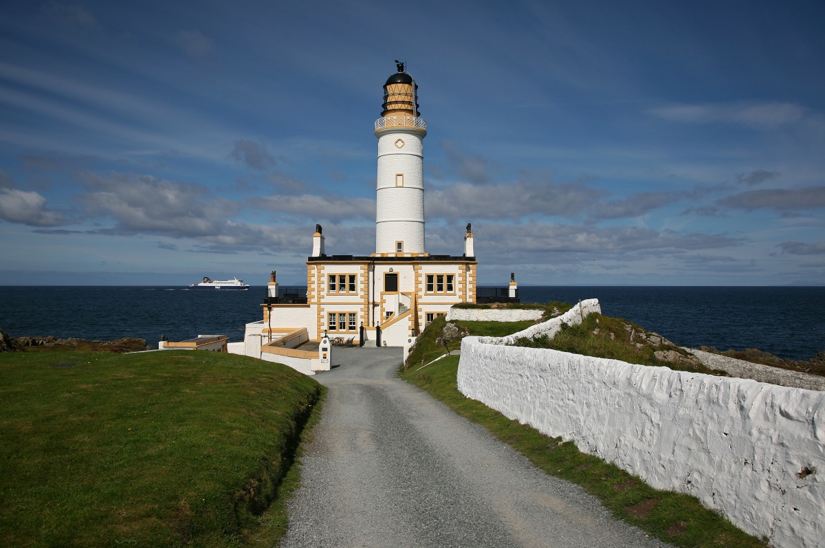 corsewall-lighthouse-Front-View.jpg