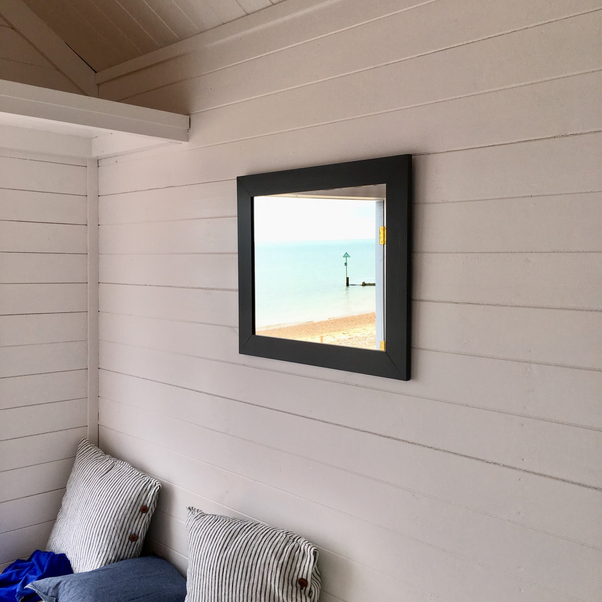 Blog-Beach-Huts-Mersea-mirror.jpg