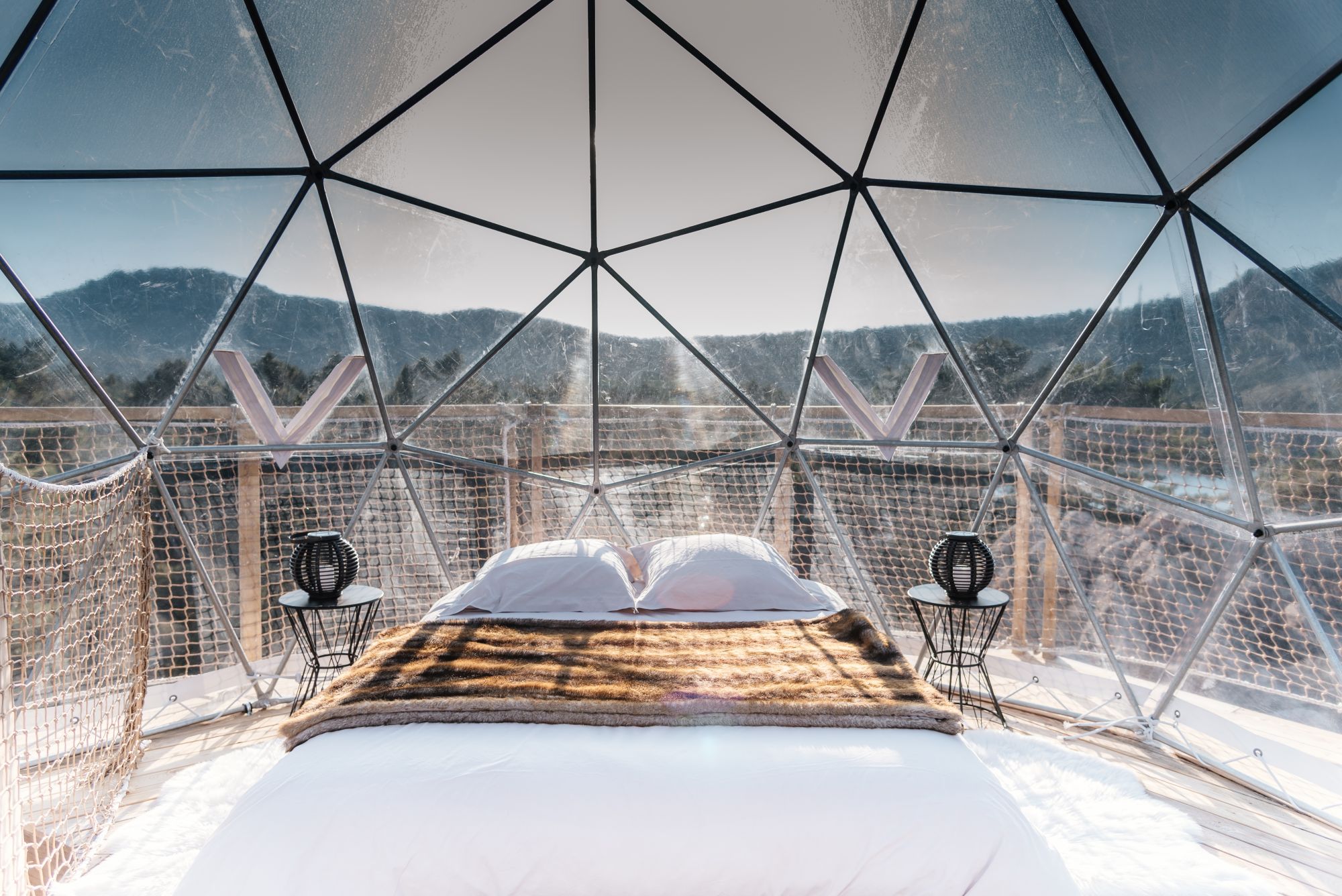 glamping-corsica-bed.jpg
